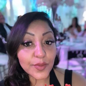 Meet your Posher, Ana